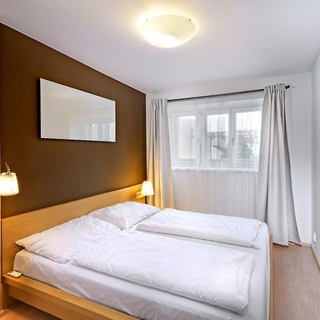 Downtown Suites Chlumova Prag Eksteriør billede