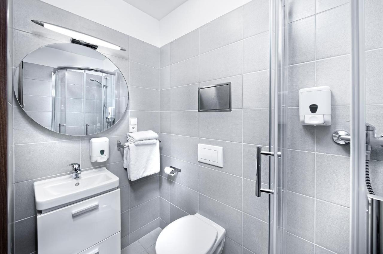 Downtown Suites Chlumova Prag Eksteriør billede